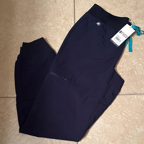 BNWT  WOMEN FIGS ZAMORA FREEX LINED JOGGER SCRUB  PANTS SIZE XS NVY - Picture 1 of 2